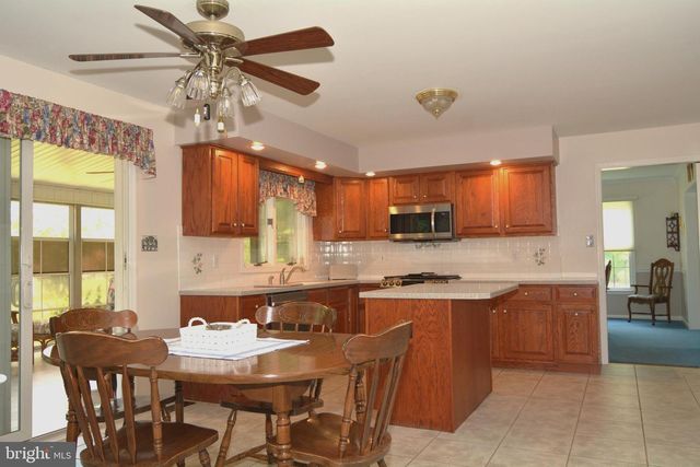 105 CROMWELL DR, Mullica Hill, NJ 08062