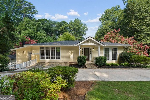 1055 Lee Circle NE, Atlanta, GA 30324