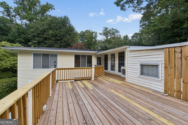 1055 Lee Circle NE, Atlanta, GA 30324