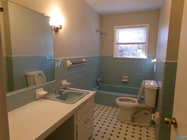711 Killarney Drive, Huntsville, AL 35816