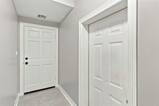 8714 Holly Hills Drive, Tomball, TX 77375