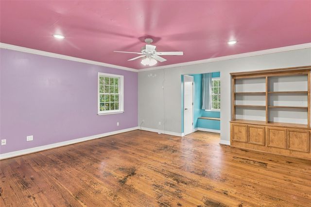 8714 Holly Hills Drive, Tomball, TX 77375