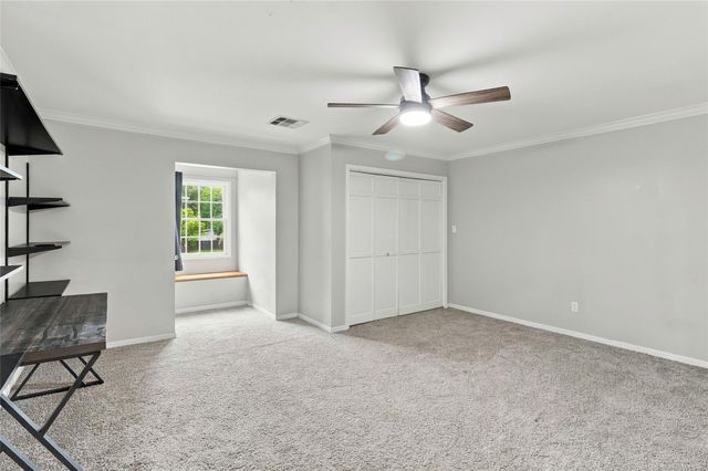 8714 Holly Hills Drive, Tomball, TX 77375