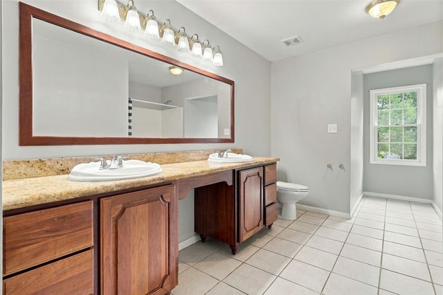 8714 Holly Hills Drive, Tomball, TX 77375
