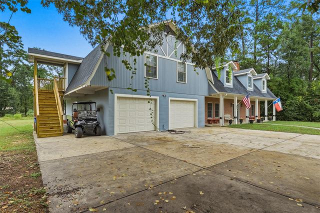 8714 Holly Hills Drive, Tomball, TX 77375