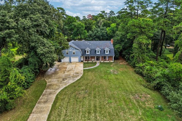 8714 Holly Hills Drive, Tomball, TX 77375