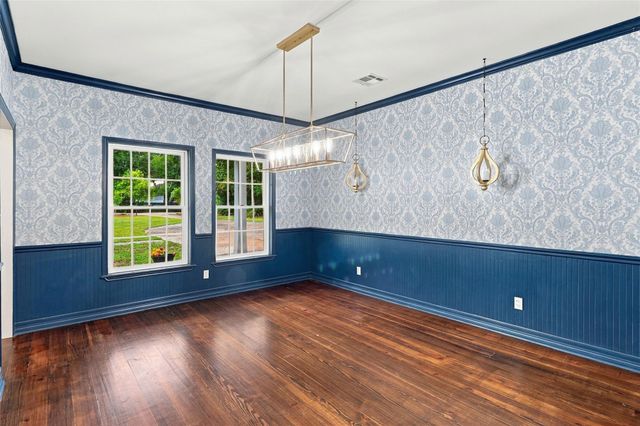 8714 Holly Hills Drive, Tomball, TX 77375