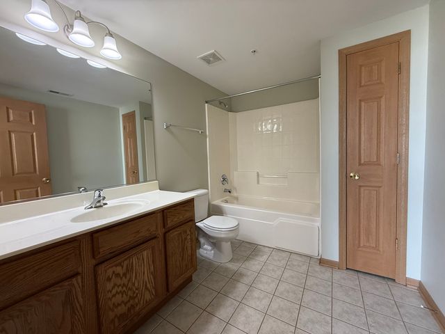 16600 Liberty Circle 3S, Orland Park, IL 60467
