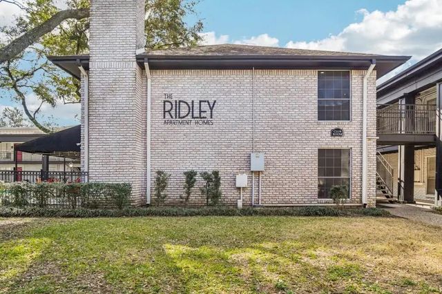 2815 Greenridge Drive 3-008, North Houston, TX 77057
