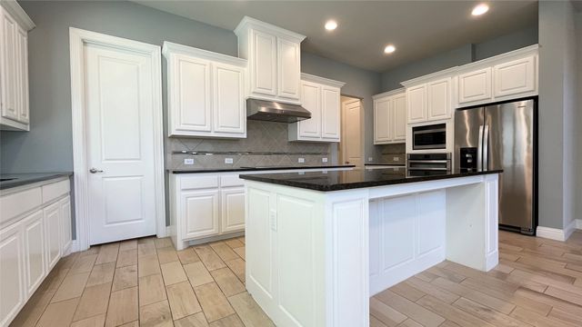 7005 Golf Club Drive, Mckinney, TX 75070