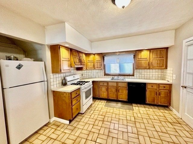 46 Washington Ave 1, Winthrop, MA 02152