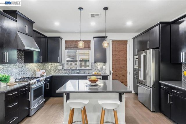 2792 Alliston Loop, Dublin, CA 94568