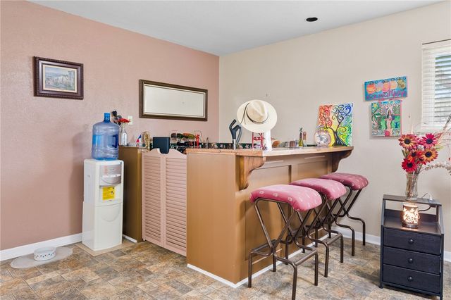 948 Oak Ave, Rockport, TX 78382