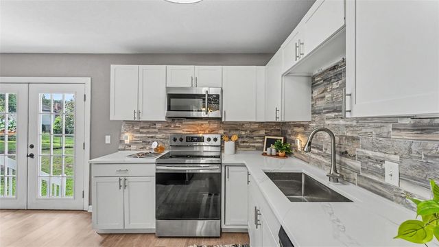 1905 SUZANNE LANE, Lakeland, FL 33813