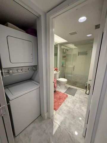 12850 SW 4th Ct 201I, Pembroke Pines, FL 33027