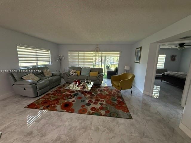 12850 SW 4th Ct 201I, Pembroke Pines, FL 33027