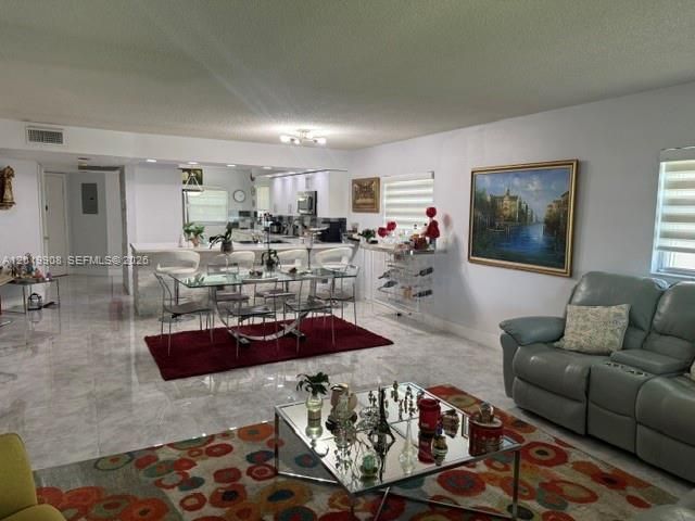 12850 SW 4th Ct 201I, Pembroke Pines, FL 33027