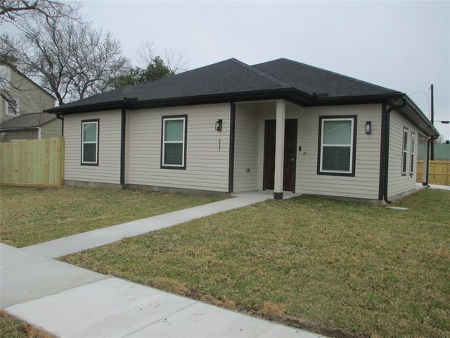 217 Miriam Street, Baytown, TX 77520