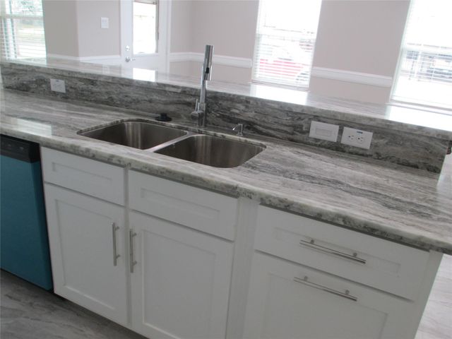 217 Miriam Street, Baytown, TX 77520