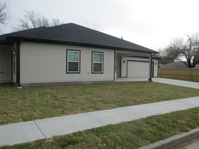 217 Miriam Street, Baytown, TX 77520