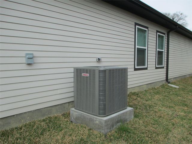 217 Miriam Street, Baytown, TX 77520