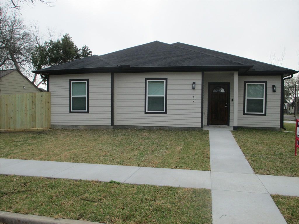 217 Miriam Street, Baytown, TX 77520