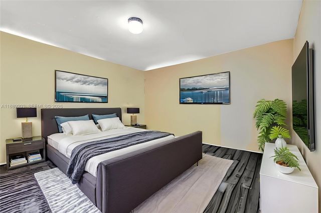 1024 N 24th Ave, Hollywood, FL 33020