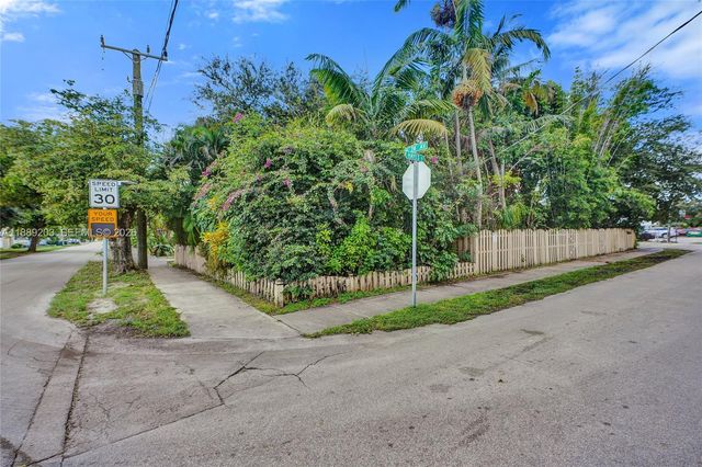 1024 N 24th Ave, Hollywood, FL 33020