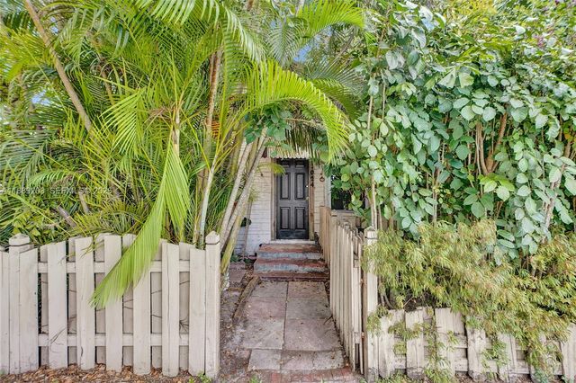 1024 N 24th Ave, Hollywood, FL 33020