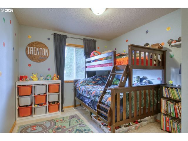 33280 LINDEN St, Scappoose, OR 97056