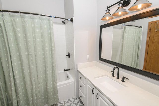11506 W Janet COURT, Franklin, WI 53132