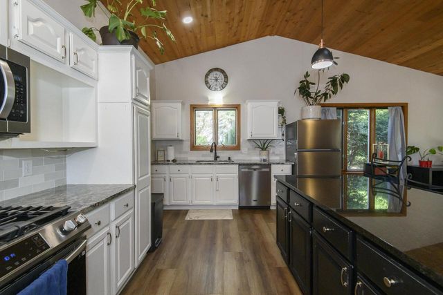 11506 W Janet COURT, Franklin, WI 53132