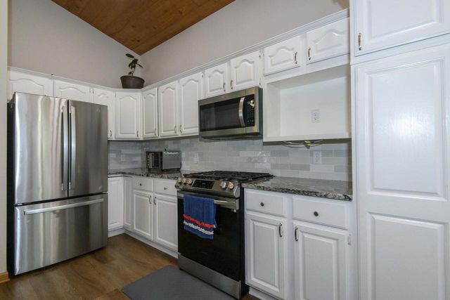 11506 W Janet COURT, Franklin, WI 53132