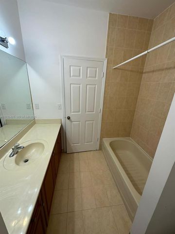 2589 NE 4th Street 205, Homestead, FL 33033