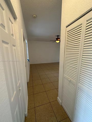 2589 NE 4th Street 205, Homestead, FL 33033