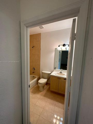 2589 NE 4th Street 205, Homestead, FL 33033