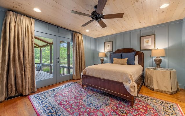 547 Toccoa River Lane, Mineral Bluff, GA 30559