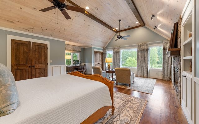 547 Toccoa River Lane, Mineral Bluff, GA 30559