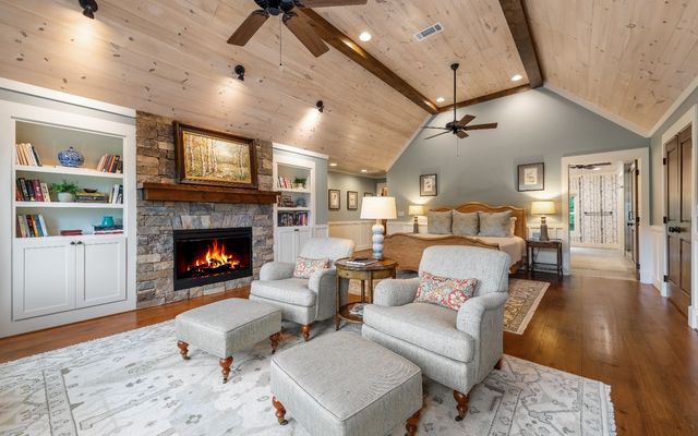 547 Toccoa River Lane, Mineral Bluff, GA 30559