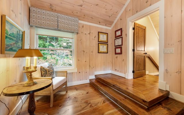 547 Toccoa River Lane, Mineral Bluff, GA 30559