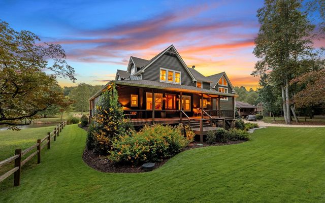 547 Toccoa River Lane, Mineral Bluff, GA 30559