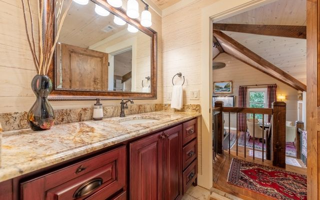 547 Toccoa River Lane, Mineral Bluff, GA 30559