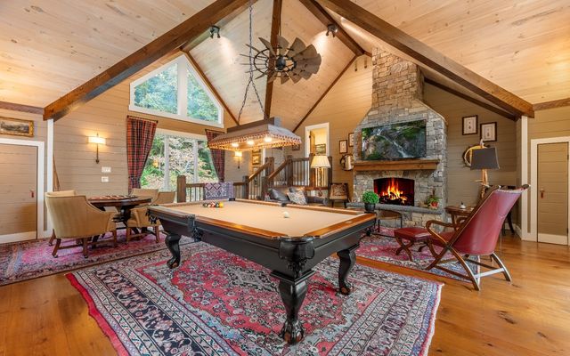 547 Toccoa River Lane, Mineral Bluff, GA 30559