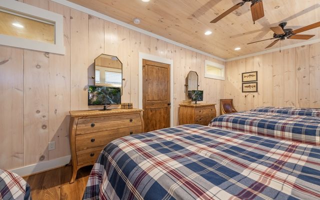 547 Toccoa River Lane, Mineral Bluff, GA 30559