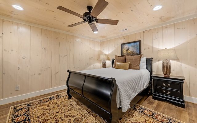 547 Toccoa River Lane, Mineral Bluff, GA 30559