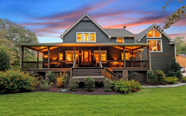 547 Toccoa River Lane, Mineral Bluff, GA 30559