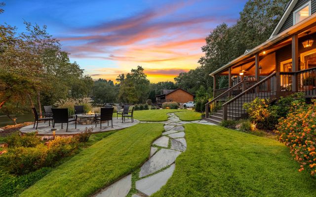 547 Toccoa River Lane, Mineral Bluff, GA 30559