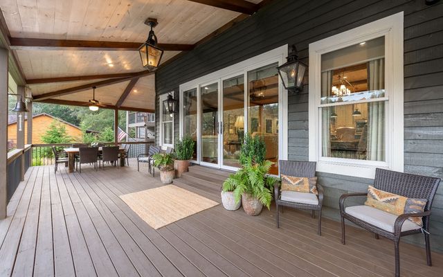 547 Toccoa River Lane, Mineral Bluff, GA 30559