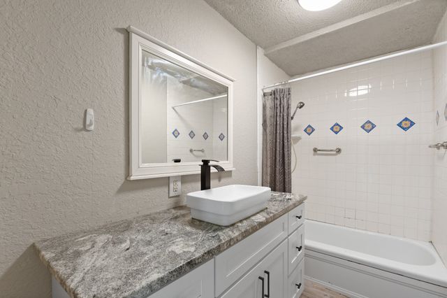 111 W Shelton Street, Alvarado, TX 76009
