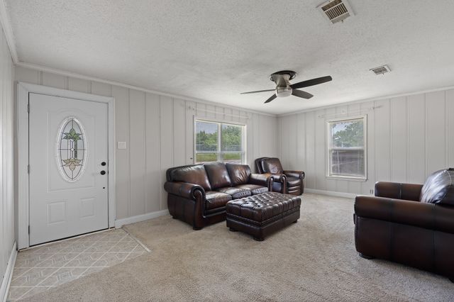 111 W Shelton Street, Alvarado, TX 76009